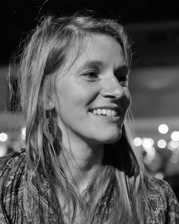 Logo noir fond blanc